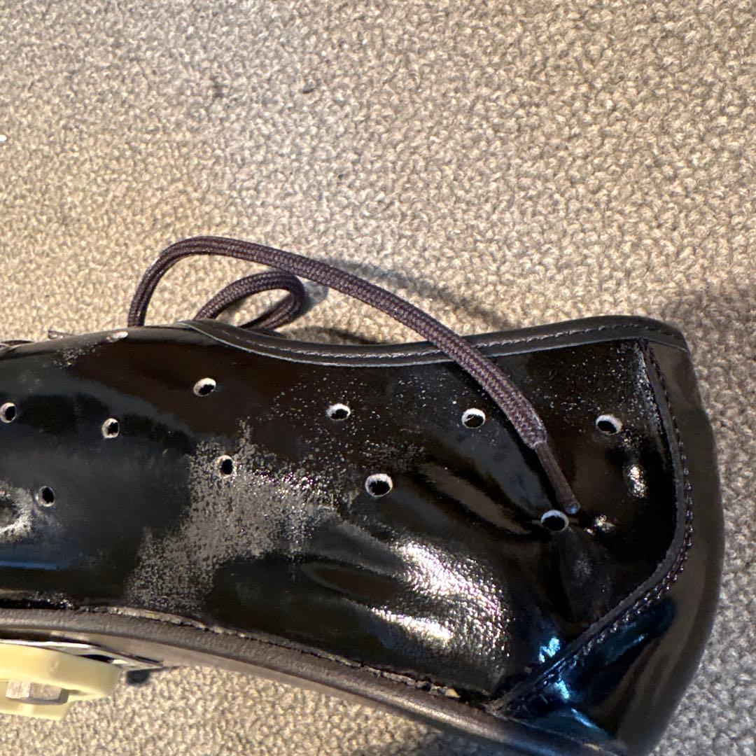 イタリア製DEUGI 103エナメルタイプ黒　サイズ41 1/2 傷有り