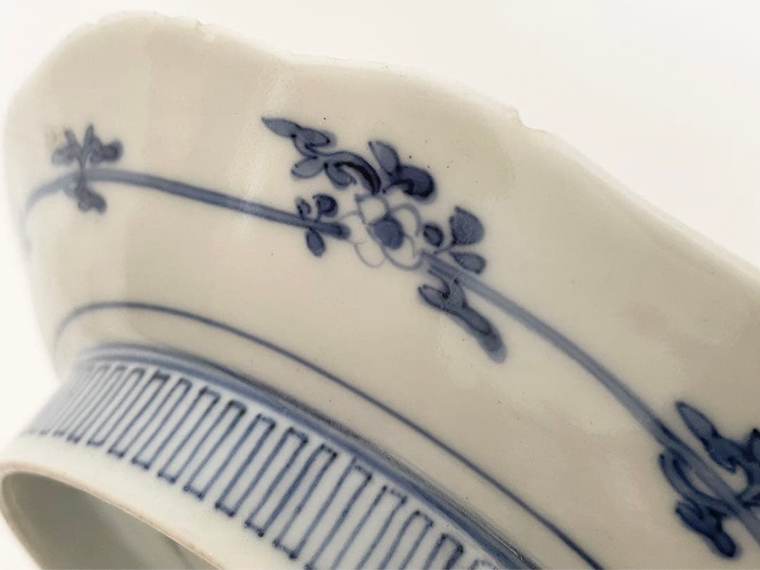 #3骨董　アンティーク　藍柿右衛門　染付　菊雲鶴文様　輪花皿　高脚皿　古伊万里