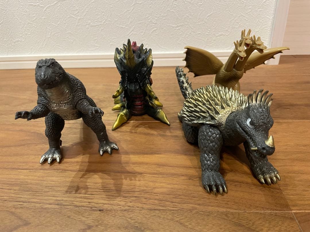 昭和レトロ　アンギラス　バトラ　ゴジラザウルス　キングギドラ4体セット