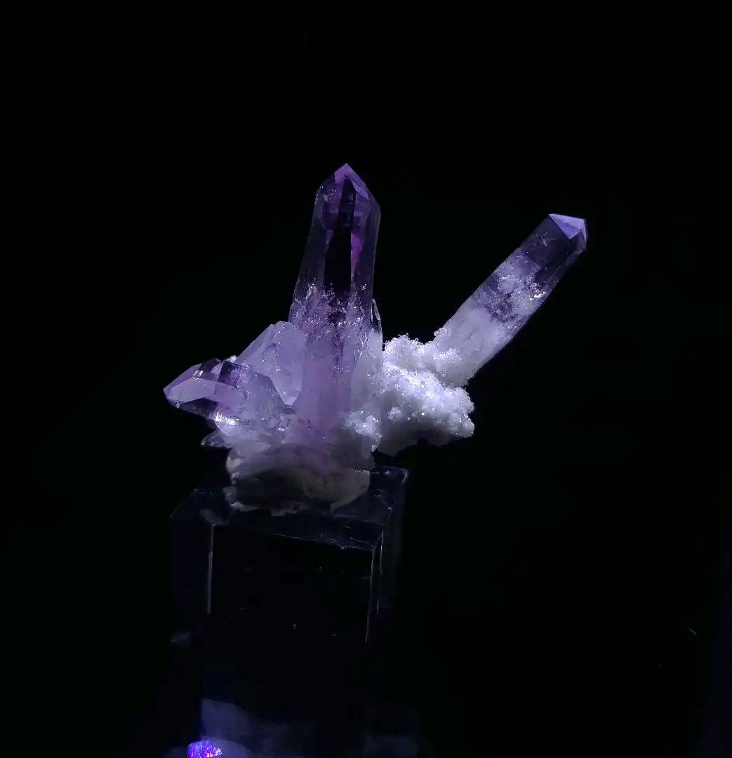 ベラクルスアメジスト 鉱石 鉱物 ミネラル 標本 原石 母岩付き ⑤