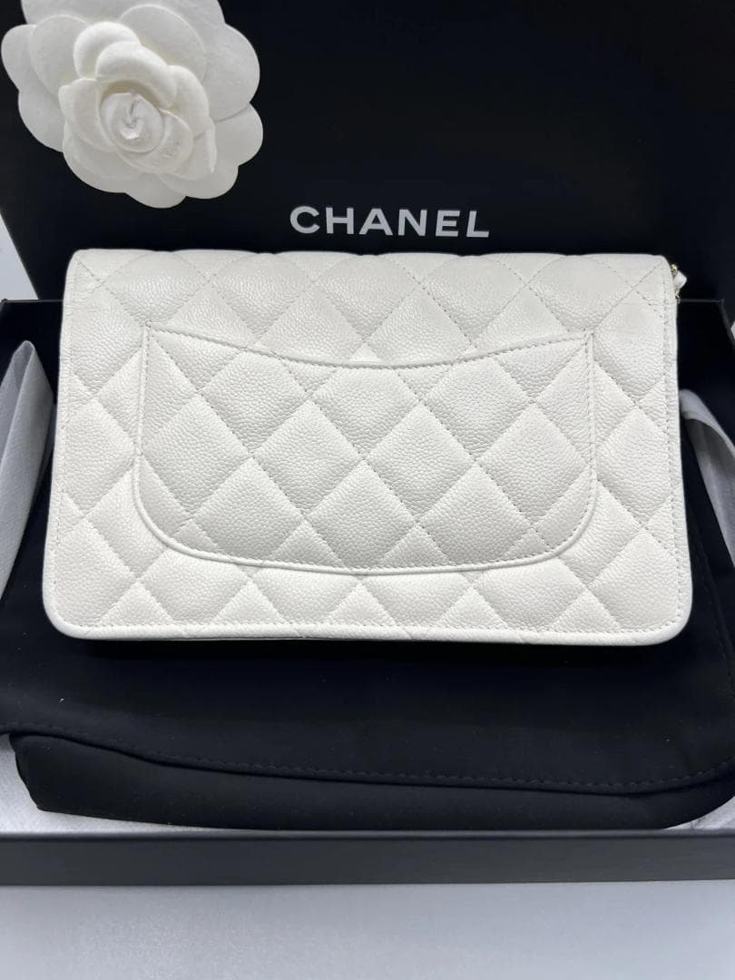 CHANEL チェーンウォレット キャビアスキン ゴールド金具