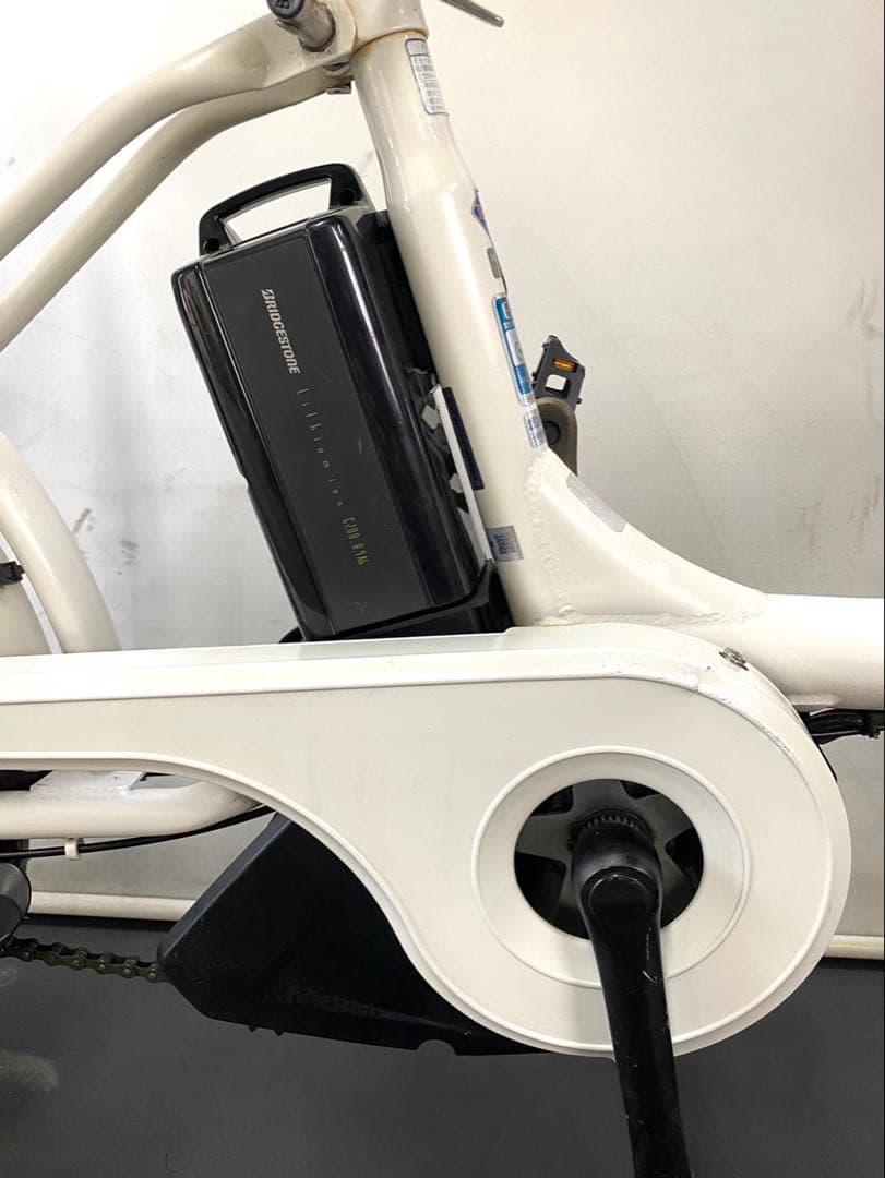 1年保証 送料無料　ブリヂストン　ビッケ　20インチ　白色　電動アシスト自転車