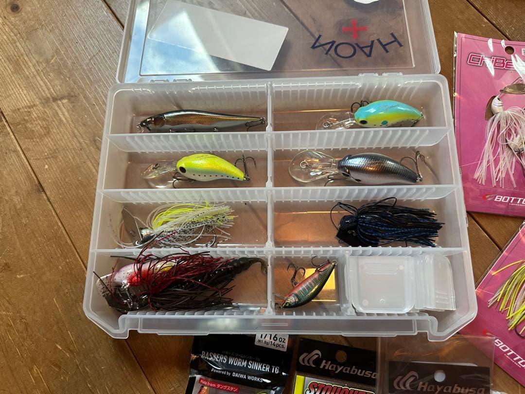 コロンビア のバイパーリッジPFG(伊藤巧コラボモデル)＋ルアー＋用品