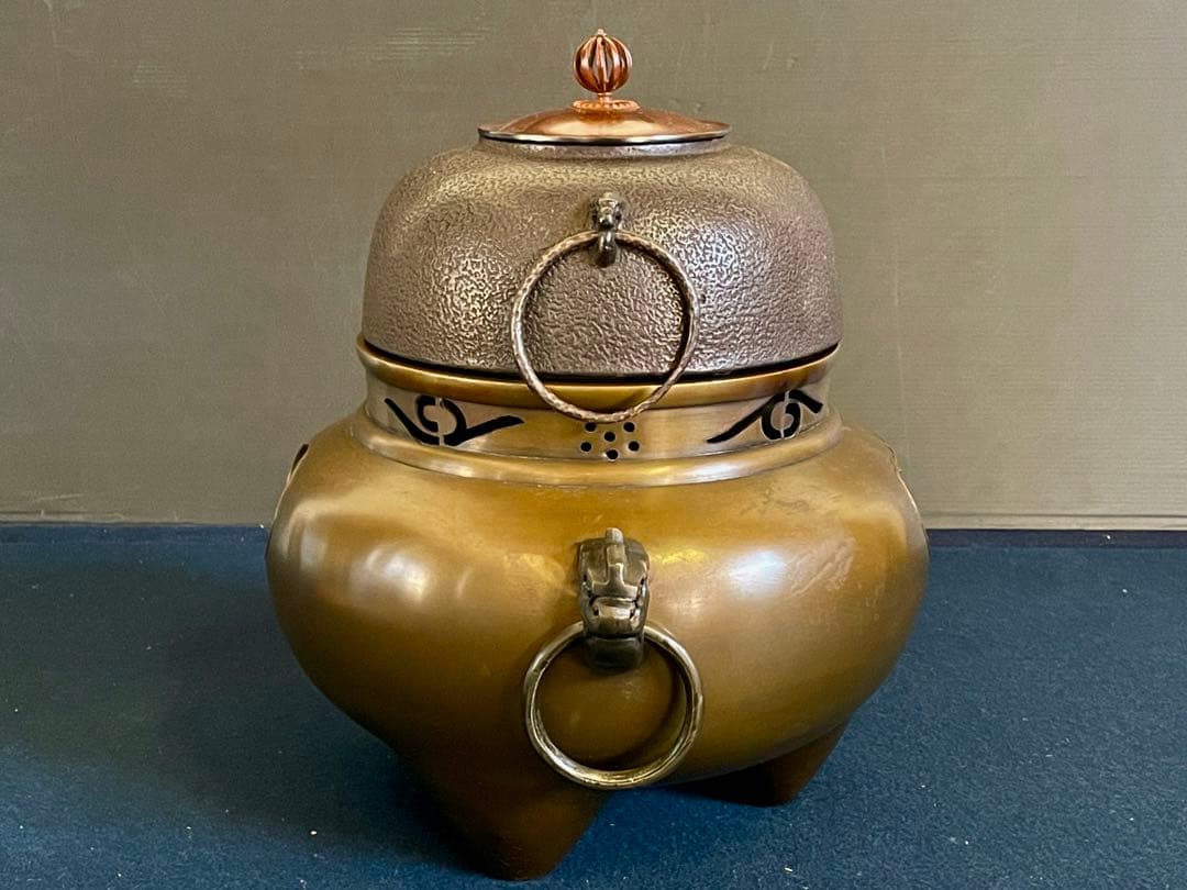 「祖」 唐銅 鬼面風炉釜 鋳師 金森紹栄 平丸釜 釜鐶 共箱 （129F①）