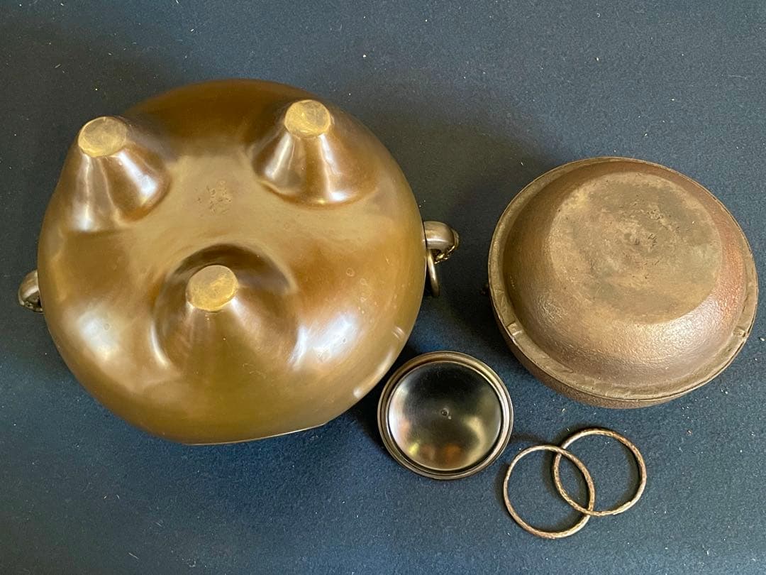 「祖」 唐銅 鬼面風炉釜 鋳師 金森紹栄 平丸釜 釜鐶 共箱 （129F①）