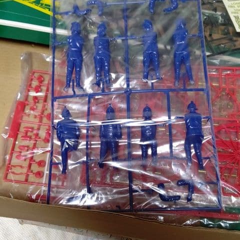 バンダイ模型1/16　1914年型　デニス　モーター　ファイヤ　エンジン