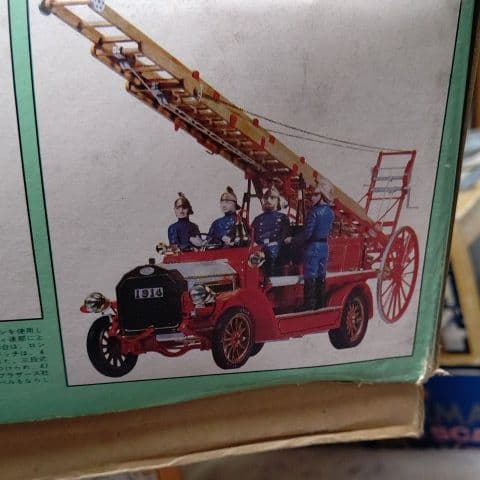 バンダイ模型1/16　1914年型　デニス　モーター　ファイヤ　エンジン