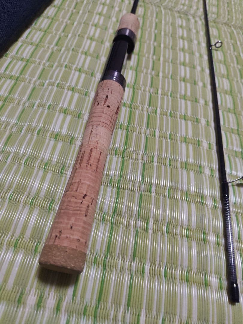 ValkeIN ブラックヴェスパイン　　61ML-H　ダーインスレイヴ