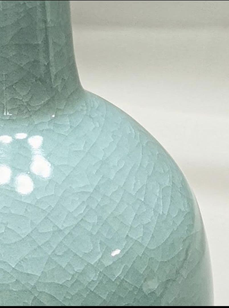 未使用 鍋島焼 青磁　双耳鶴首瓶　第９代目小笠原長春作　花瓶　貫入 陶印