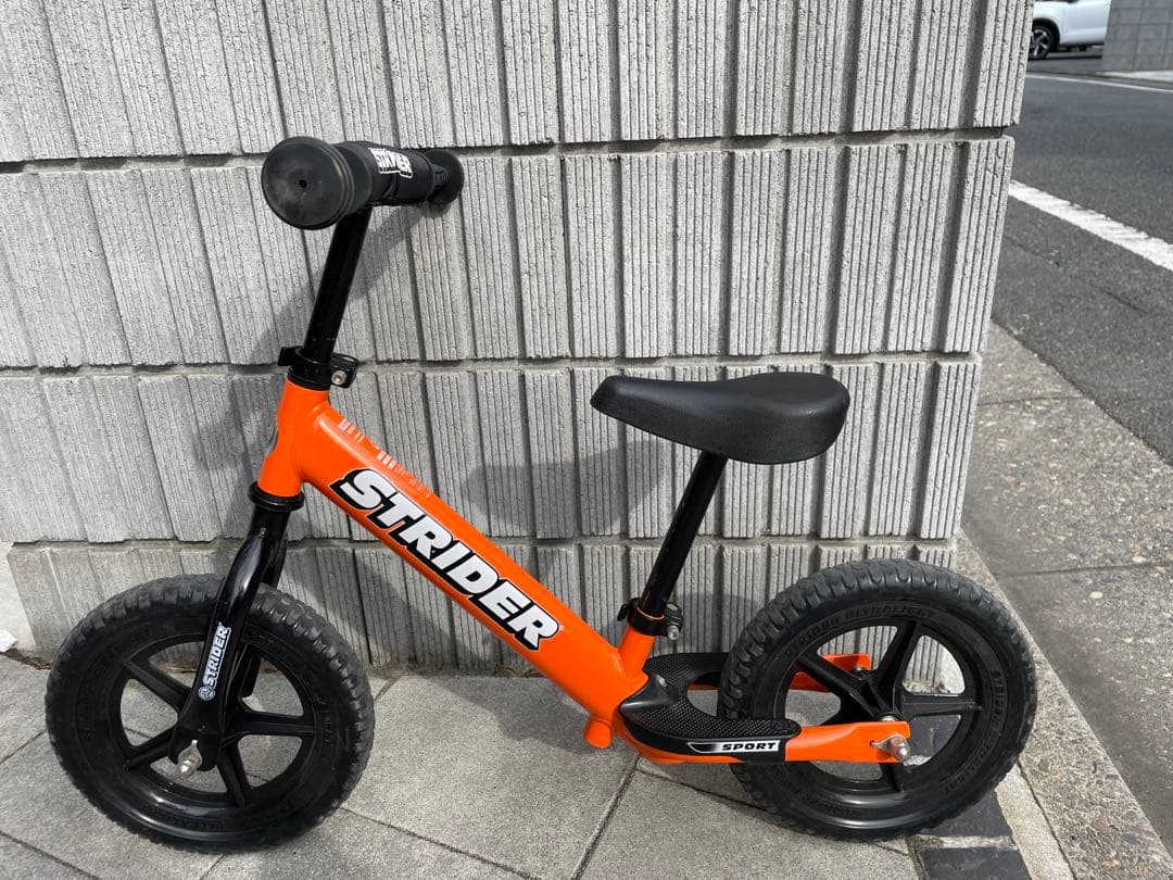 ストライダースポーツモデル 12インチ オレンジ