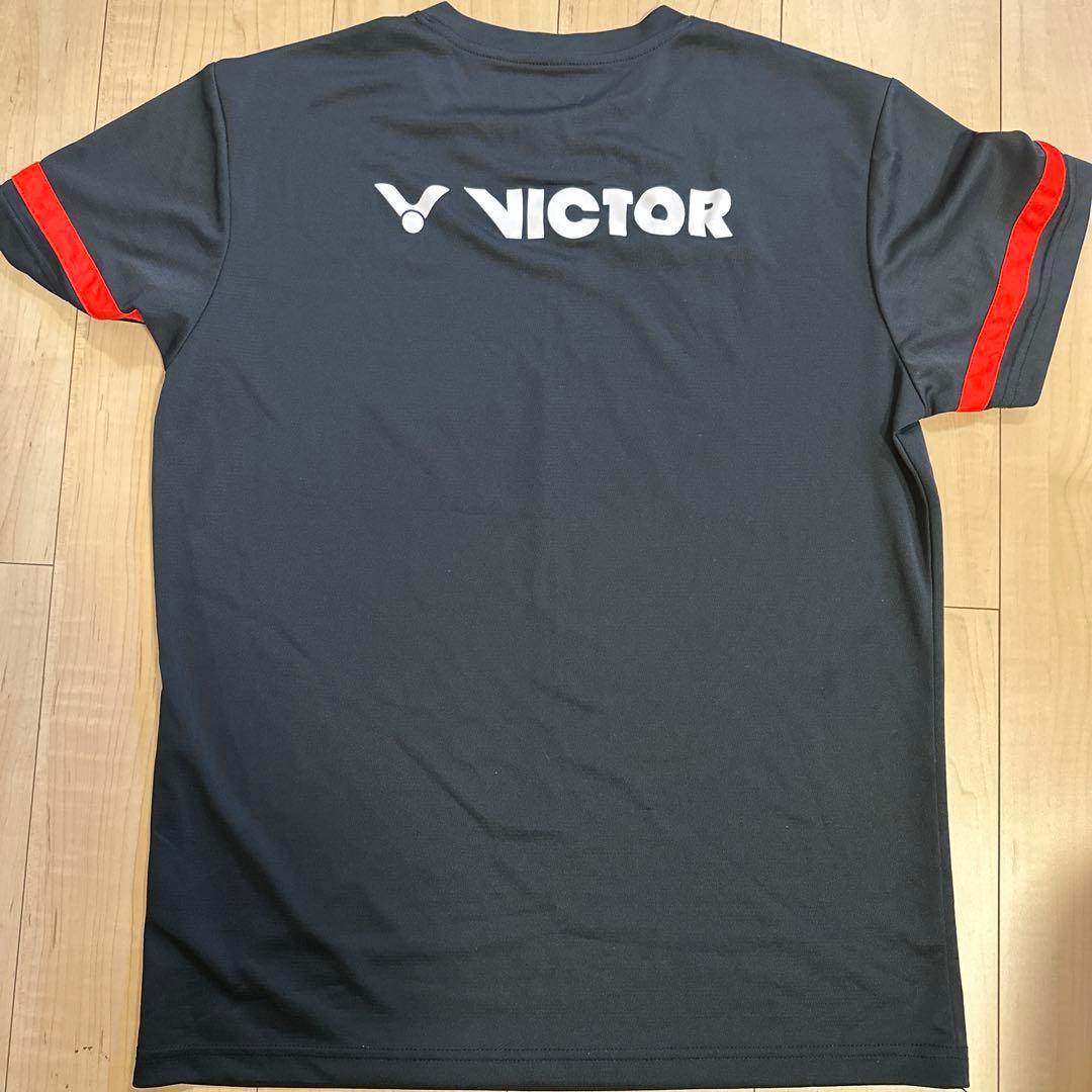 バドミントン実業団ジェイテクトのユニフォーム。VICTOR Stingers