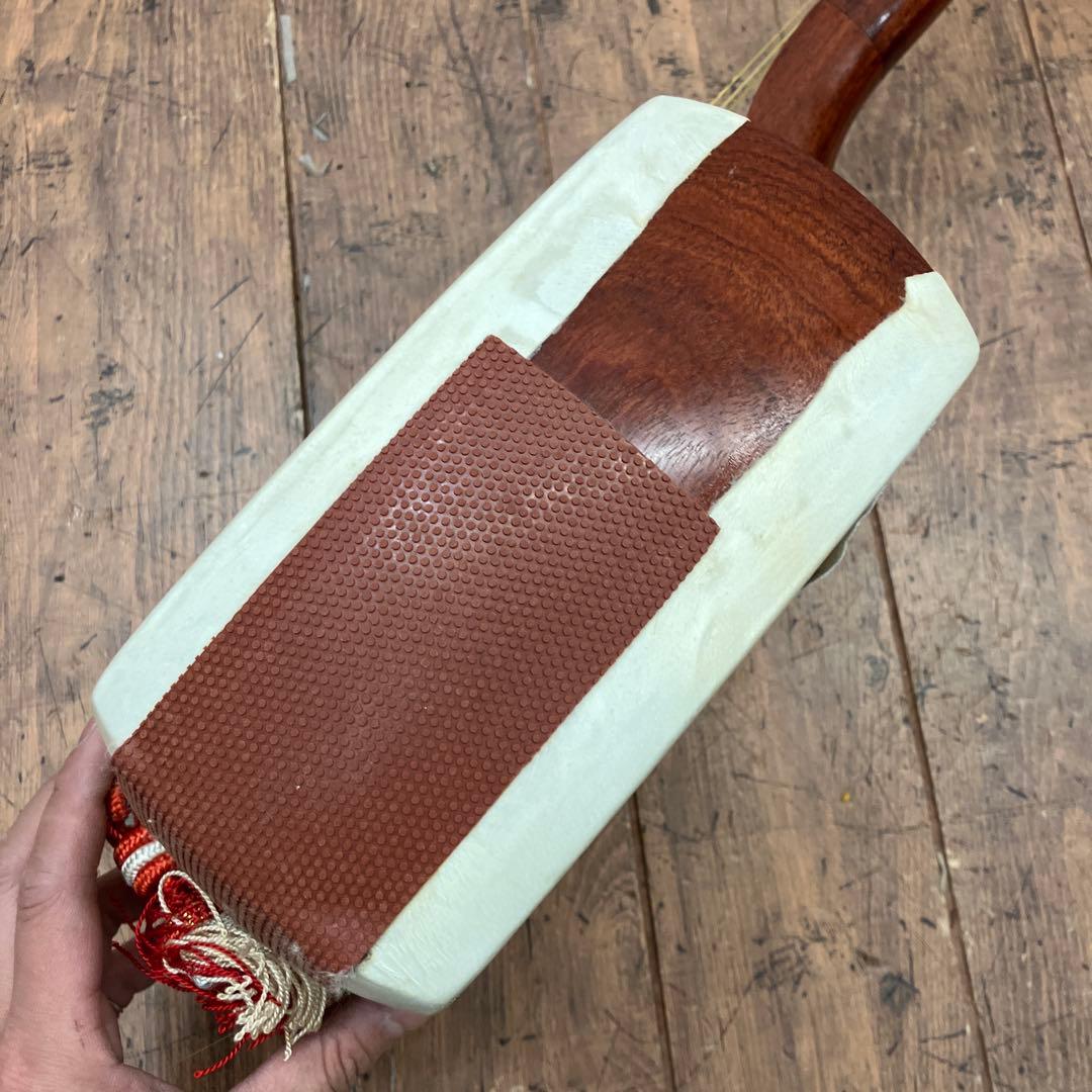 昭和レトロ 三味線 丸打胴 中棹 花梨 民謡 地唄 弦楽器 和楽器 ハードケース