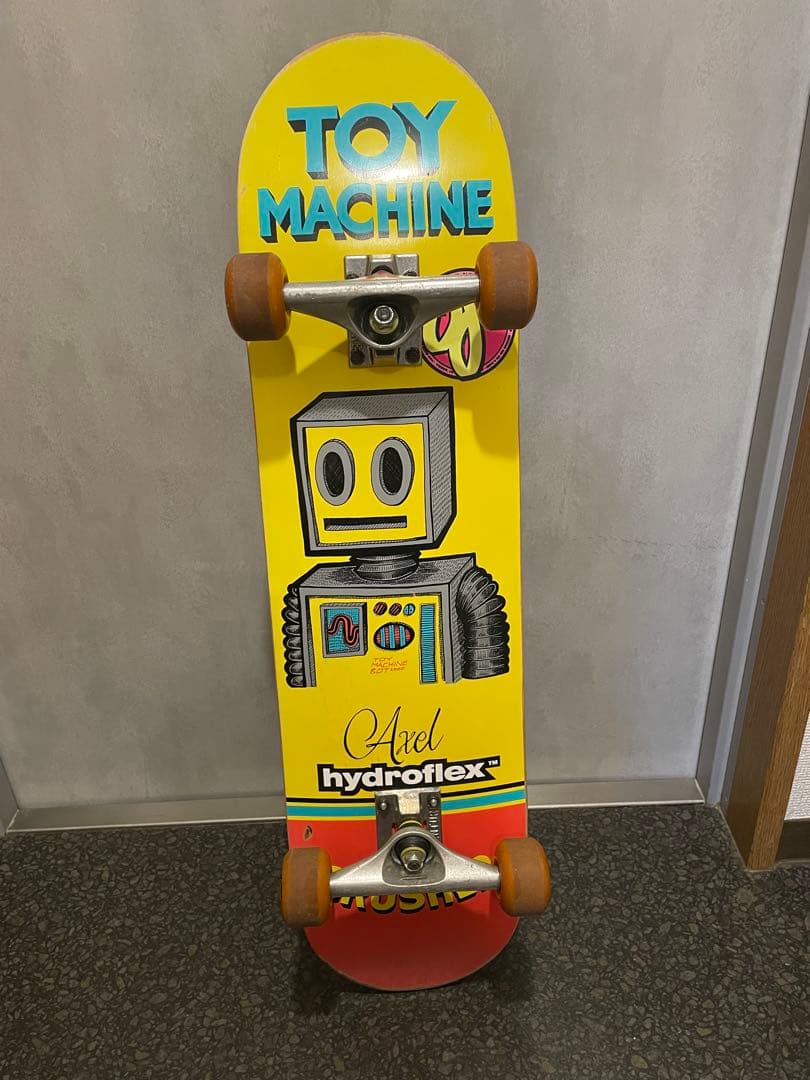 TOY MACHINE スケボー　8インチ スケートボード コンプリートセット