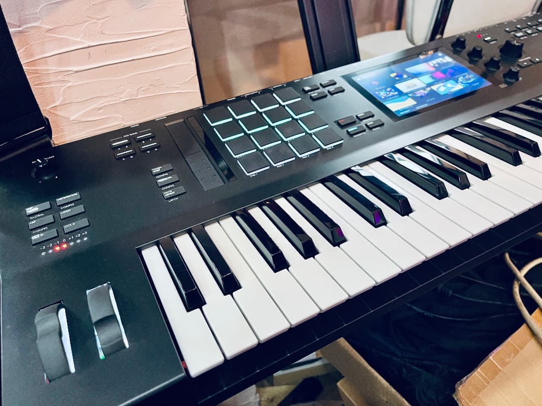 希少 AKAI MPC Key 61 生産完了品 即発送 サンプラー シンセ ②