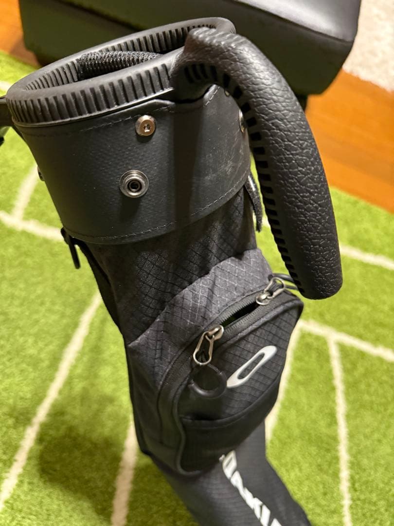 OAKLEY ブラック キャディバッグ