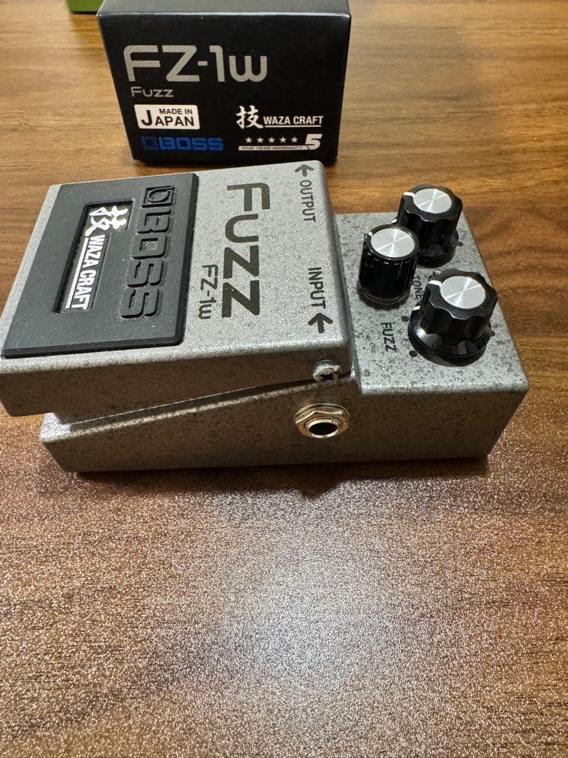 ギター BOSS FZ-1w