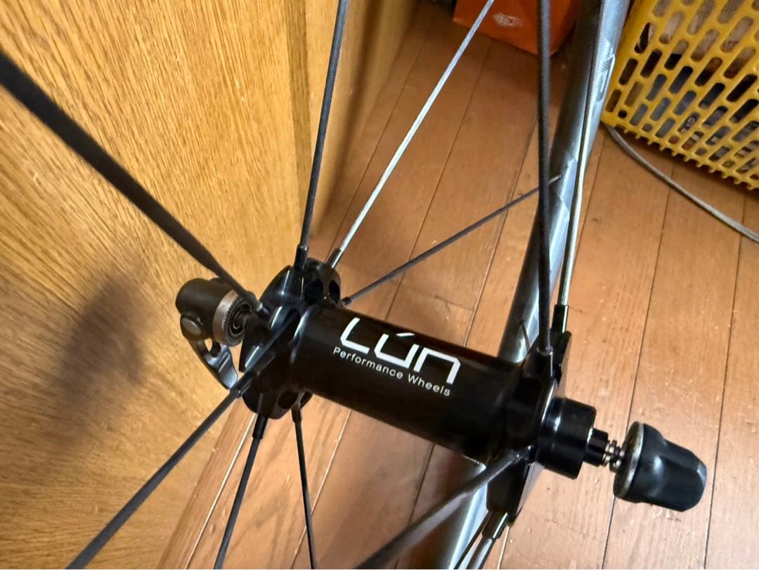 Lun HYPER R33 カーボンホイール　リムブレーキセット　美品