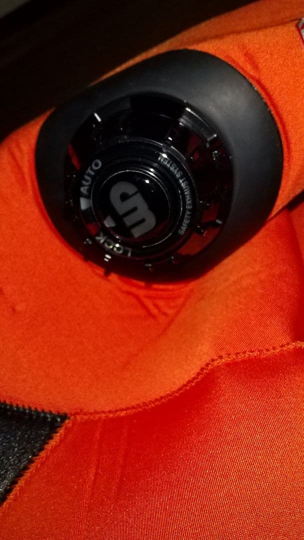 ワールドダイブ ドライスーツ