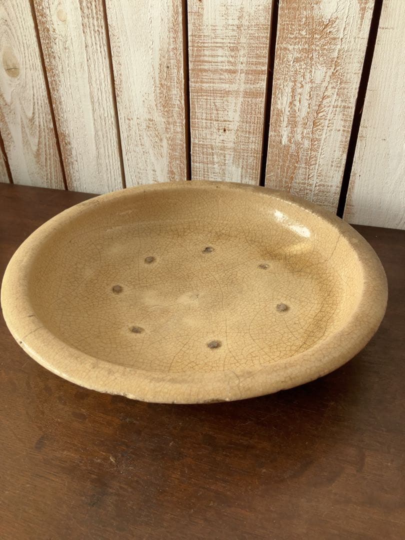 珍品　陶器製 味わい深い　黄瀬戸　石皿　骨董品　古陶　網蓋付き