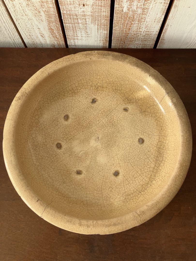 珍品　陶器製 味わい深い　黄瀬戸　石皿　骨董品　古陶　網蓋付き