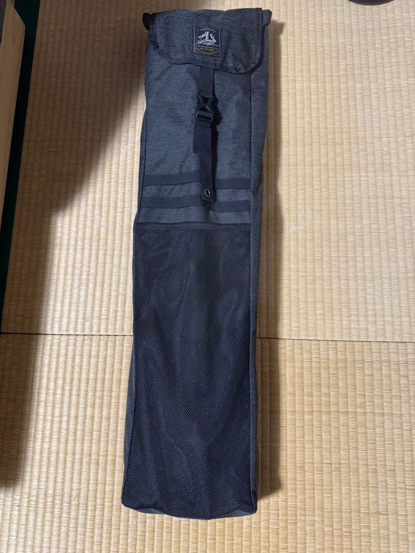 ブラックデザイン　ブランコ