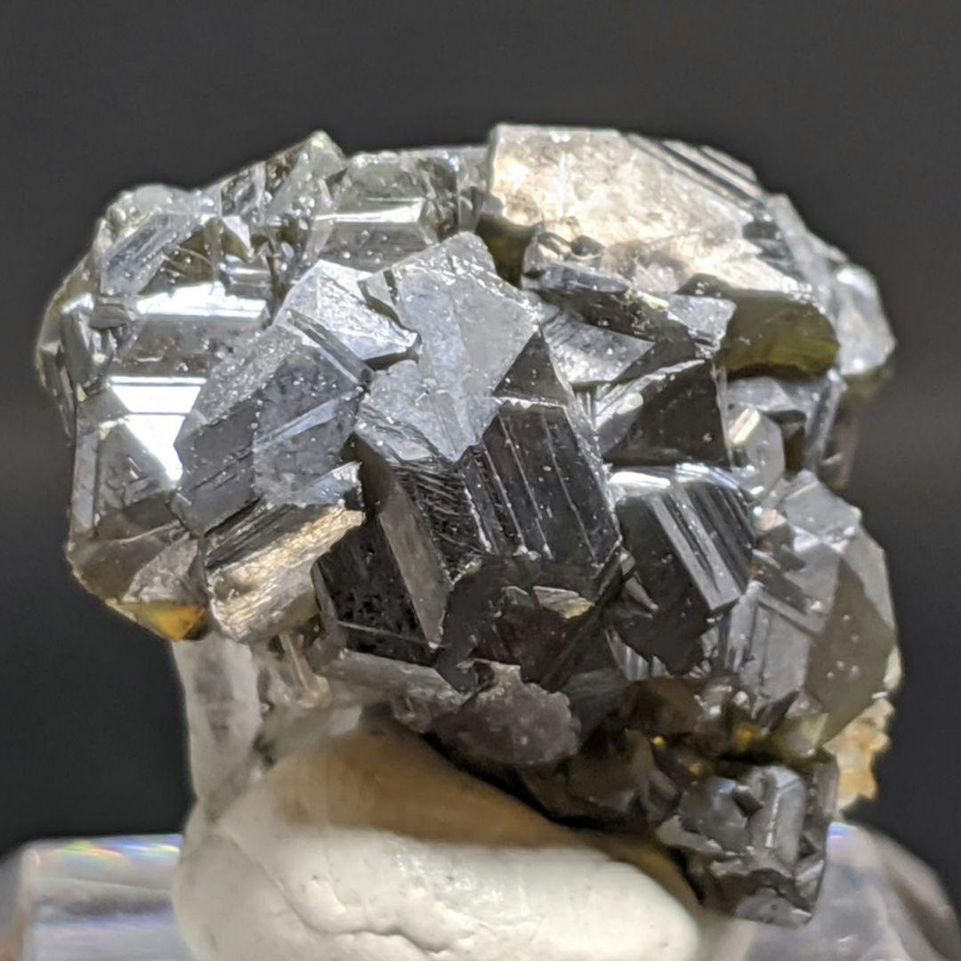 フローライトとヘマタイトの鉱物コレクション