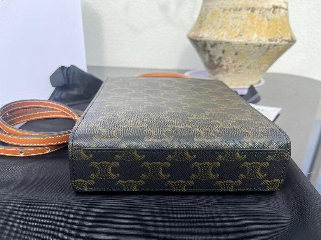 ミニバーティカル カバ トリオンフ 194372BZK