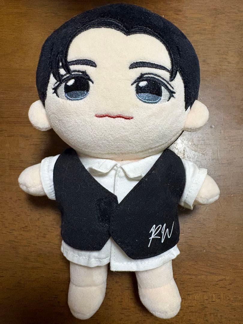 SF9 ロウン　ぬいぐるみ