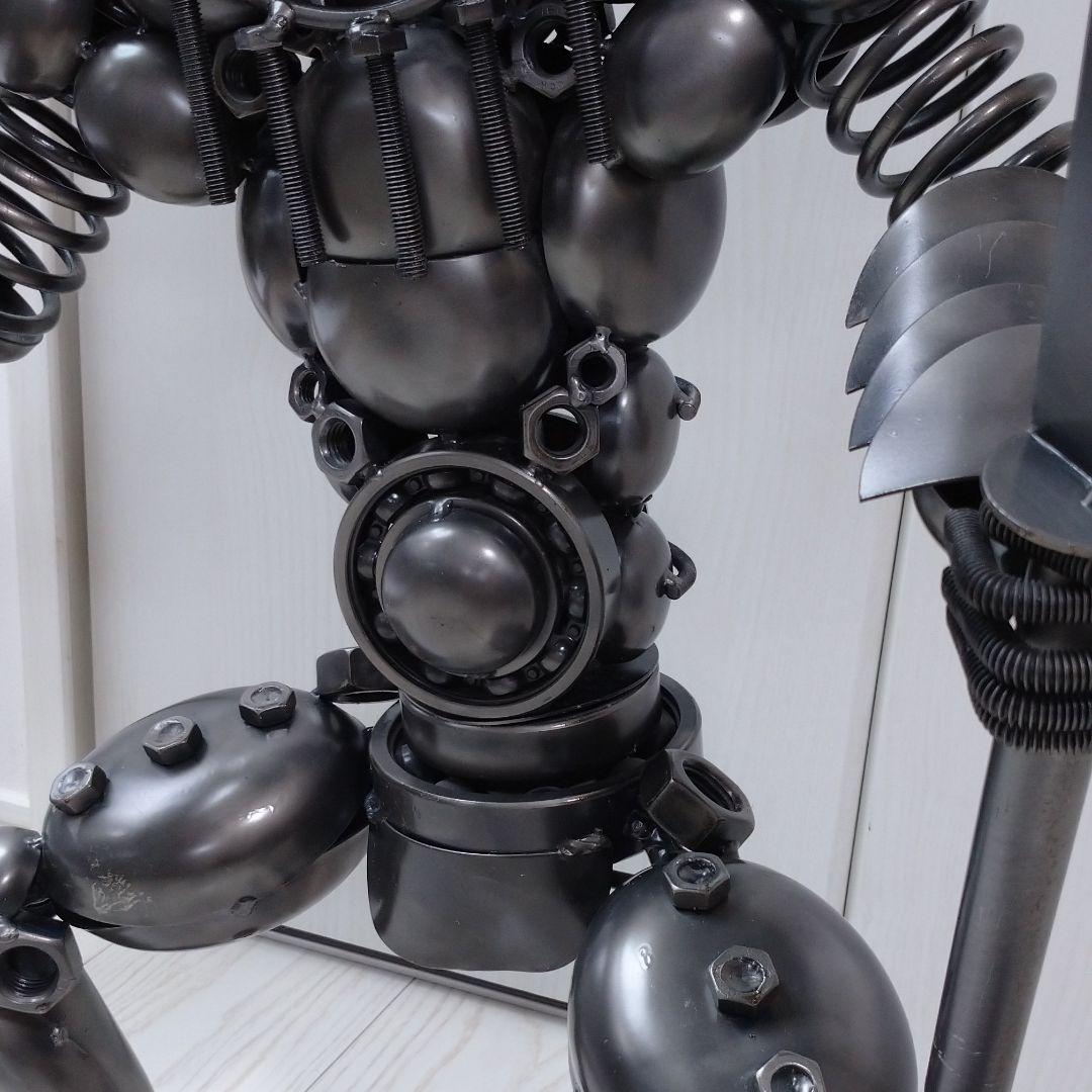 プレデター 鋼鉄製フィギュア 外国製