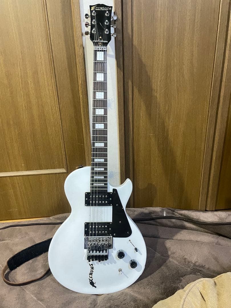 ESP エレキギター ホワイト