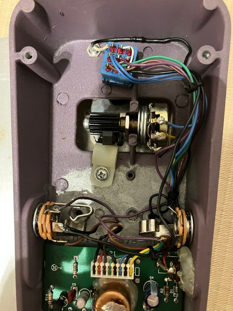 BUDDA BUD-WAH Mod. ブッダ　ワウペダル　赤ラベル