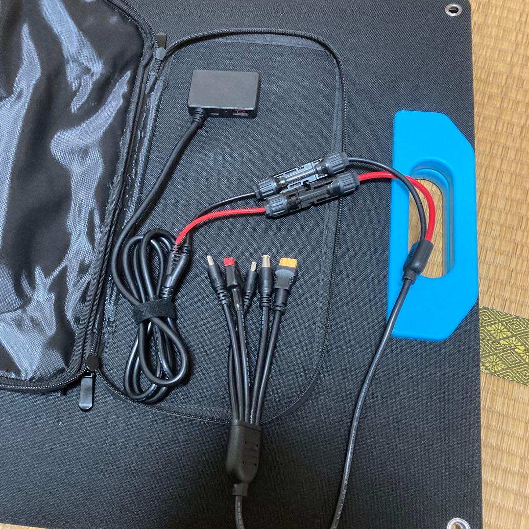 ソーラーパネル 100W 太陽光 ソーラーチャージャー 折り畳 防災　送料込み