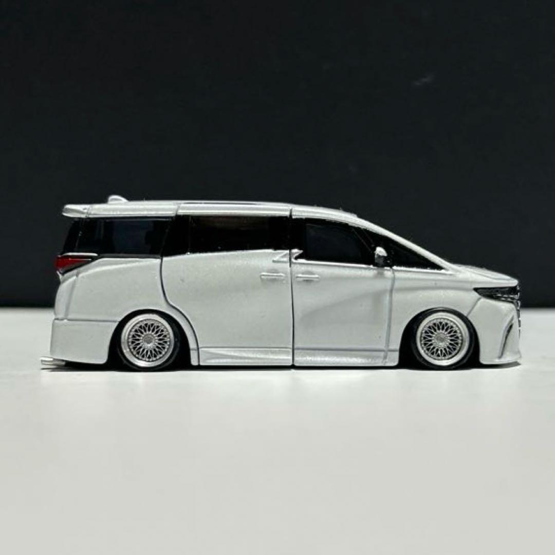 トミカプレミアム　アルファード改