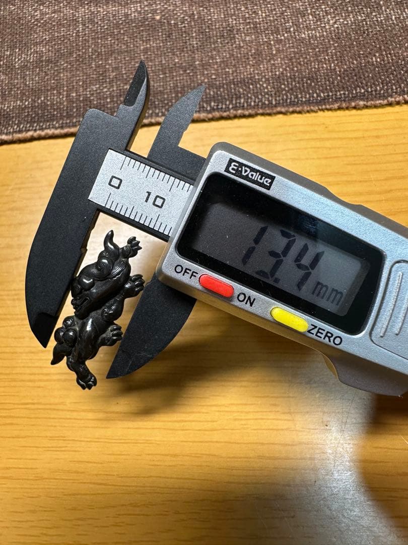 獅子　銀　金具　煙草入れ金具　骨董古美術