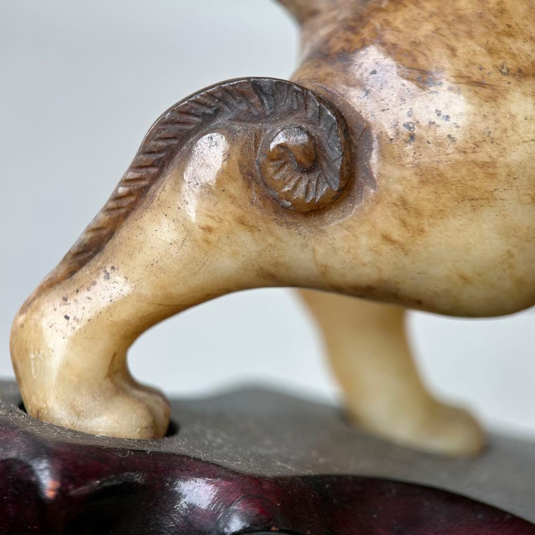 A【玉石彫刻】獅子置物 彫像 飾り物 台座付 16cm×12cm アンティーク風