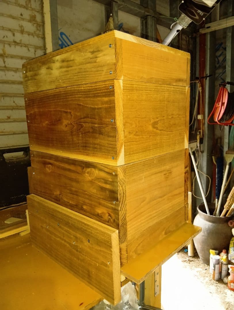 日本ミツバチ巣枠式巣箱