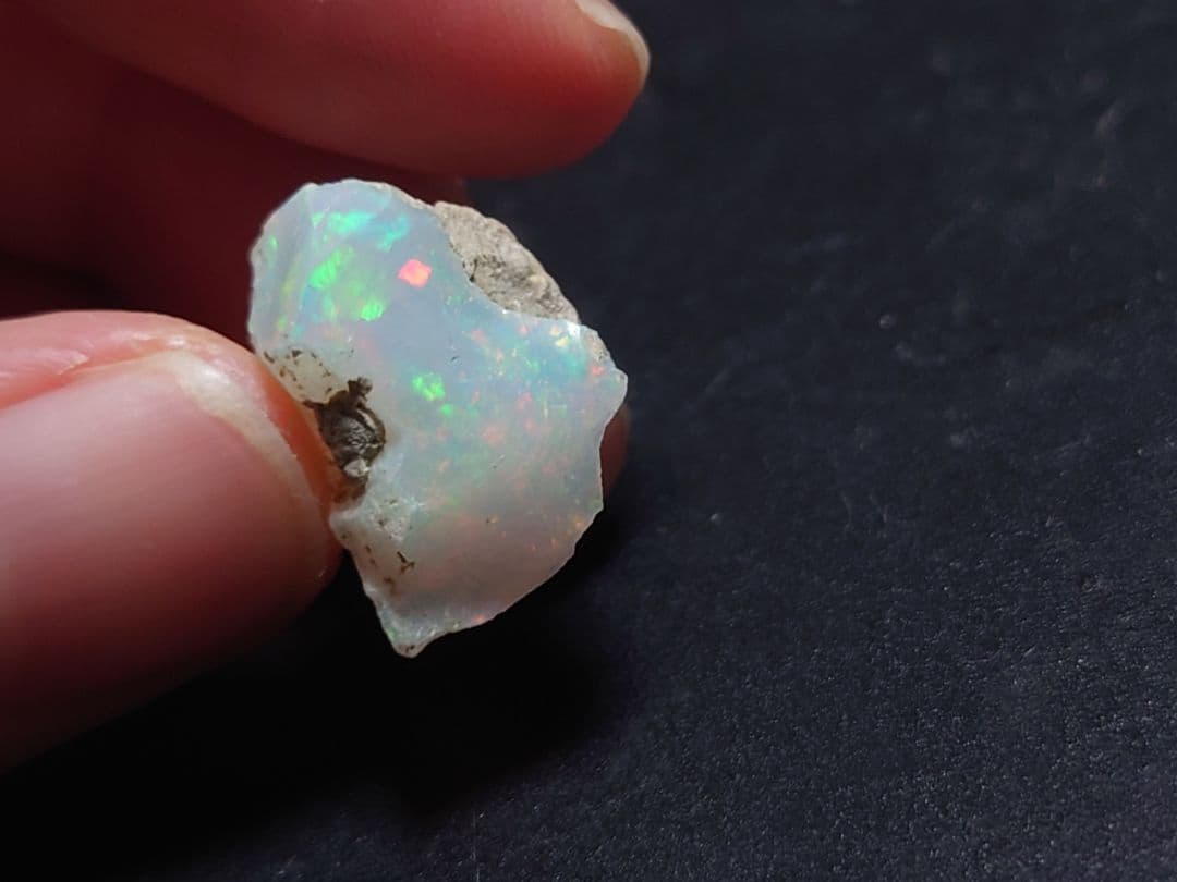 エチオピア　オパール　ジュエリーグレード　原石　鉱物標本