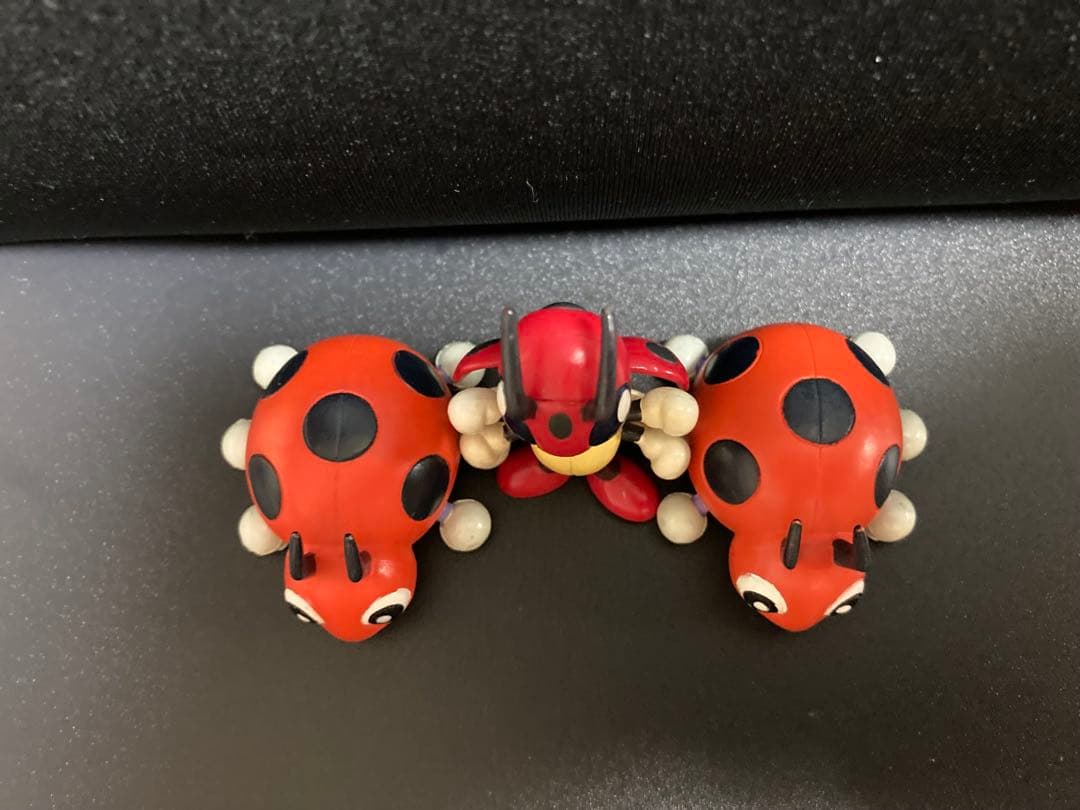 ポケモン　モンコレ　レディバ×２　レディアン