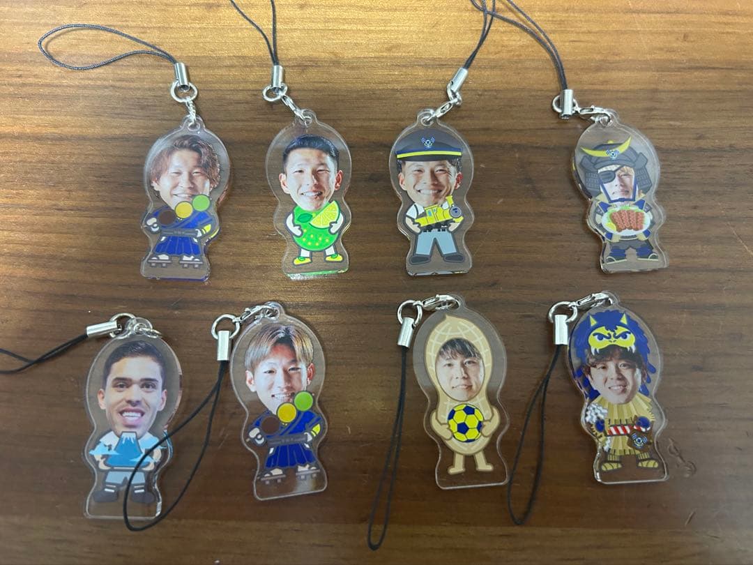 出品1/31まで　FC今治 チャームまとめ(41以外)