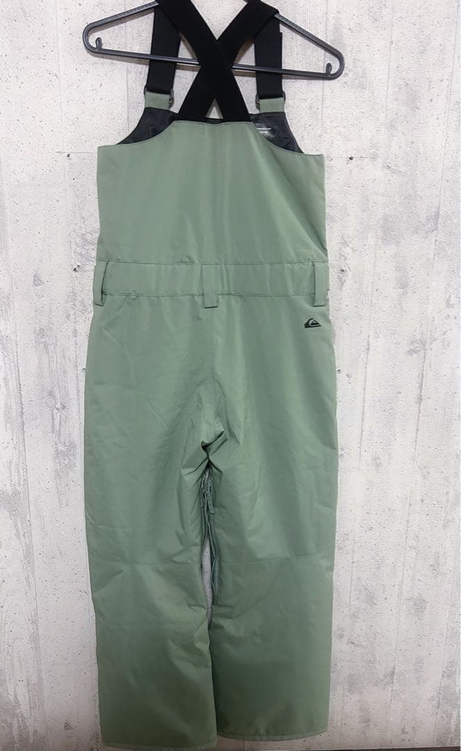【8日まで限定お値下げ中】QUIKSILVERビブパンツMサイズレディースカーキ