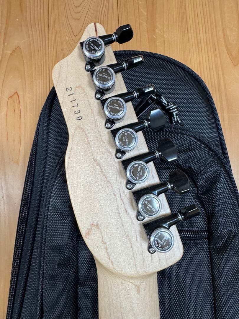 ほぼ未使用SAITO GUITARS 7弦マルチスケール　付属品完備