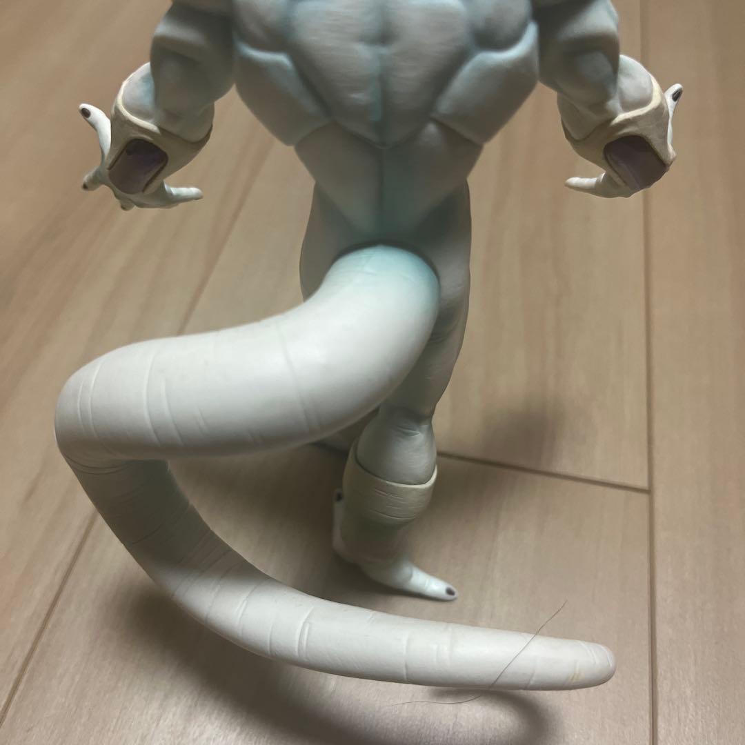 ドラゴンボール　フリーザフィギュア