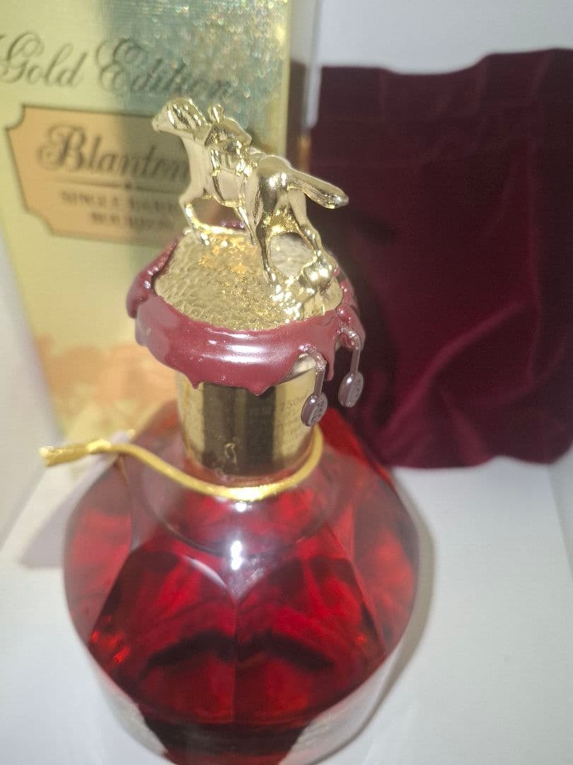 ブラントン　ゴールド シングルバレルバーボン