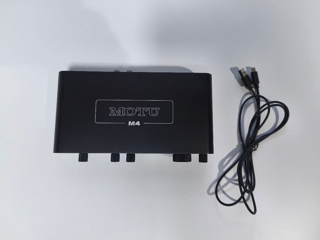 MOTU M4 本体 USBケーブル付 (オーディオインターフェース) 中古