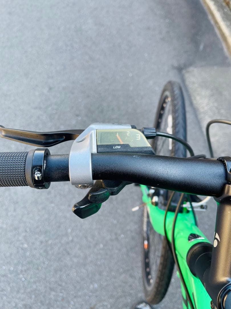 TREK FX3 クロスバイク 700c 軽量フレーム　大阪引取り