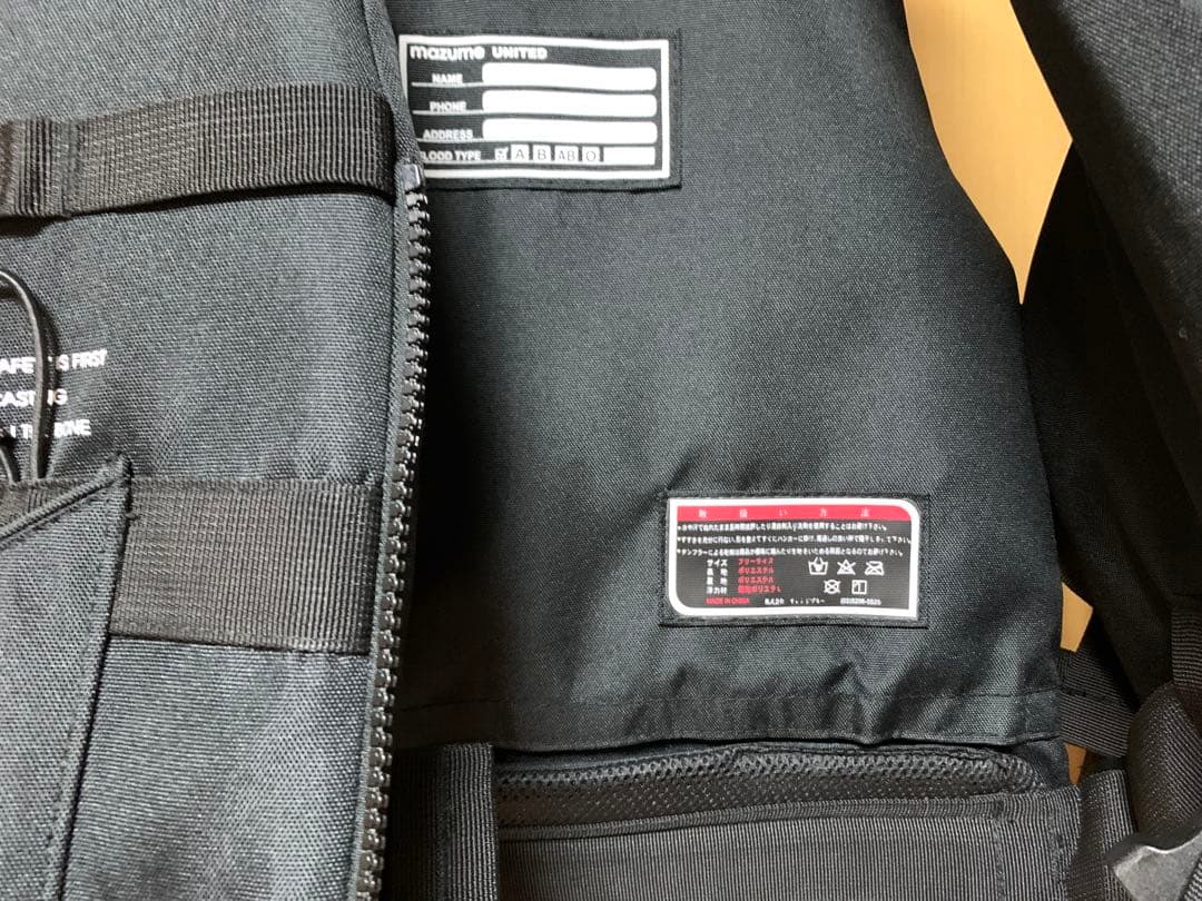 M　mazume MZX.CONTACT 黒 ライフジャケット