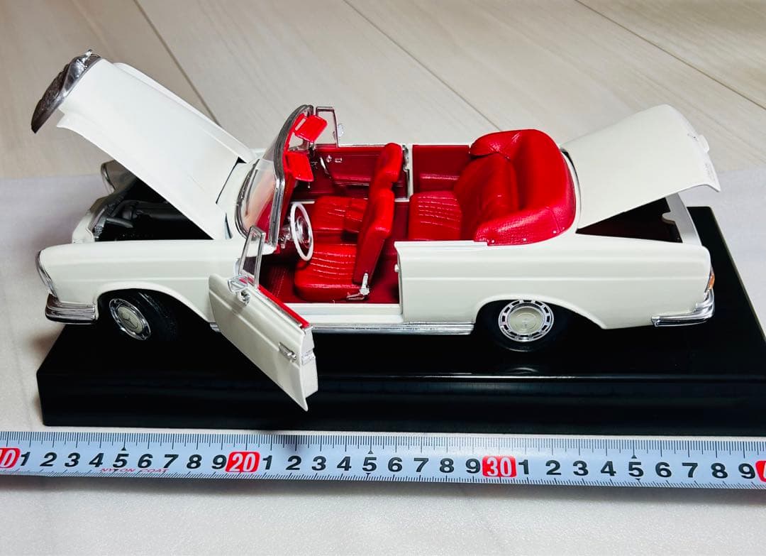 ホビーラジコン Maist  Mercedes-Benz 280SE 1966