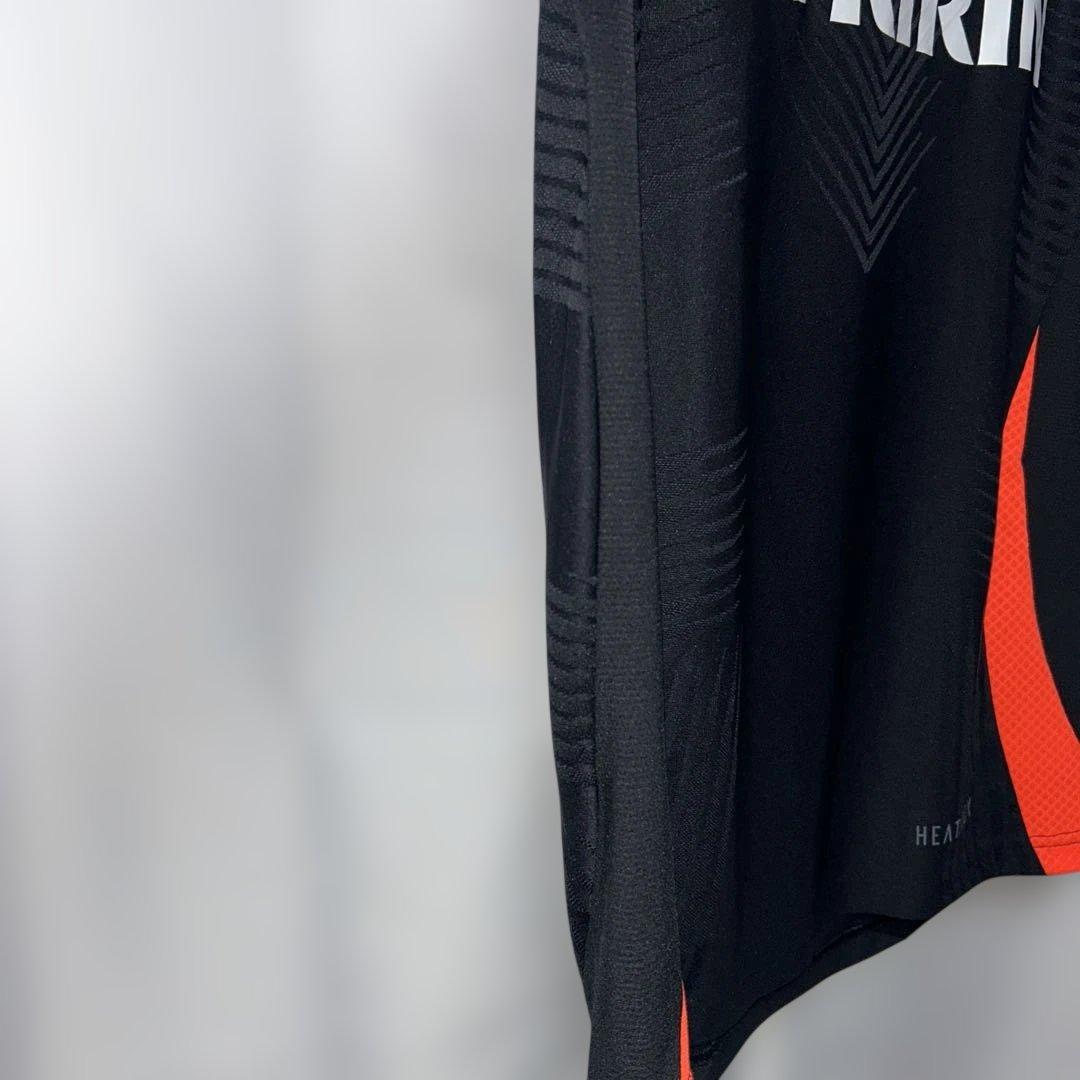 サッカー 日本代表 プロ トレーニングジャージー シャツ　Mサイズ