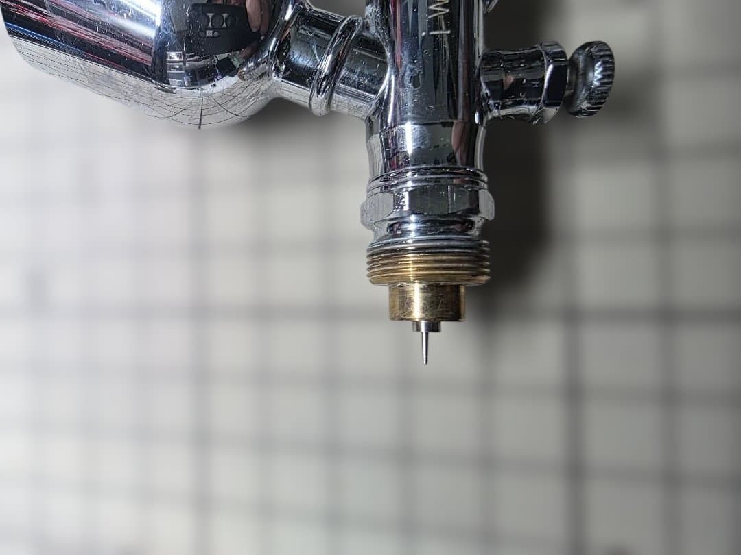 【中古】アネスト岩田　iwata Hi-Line エアブラシ HP-TH 0.5