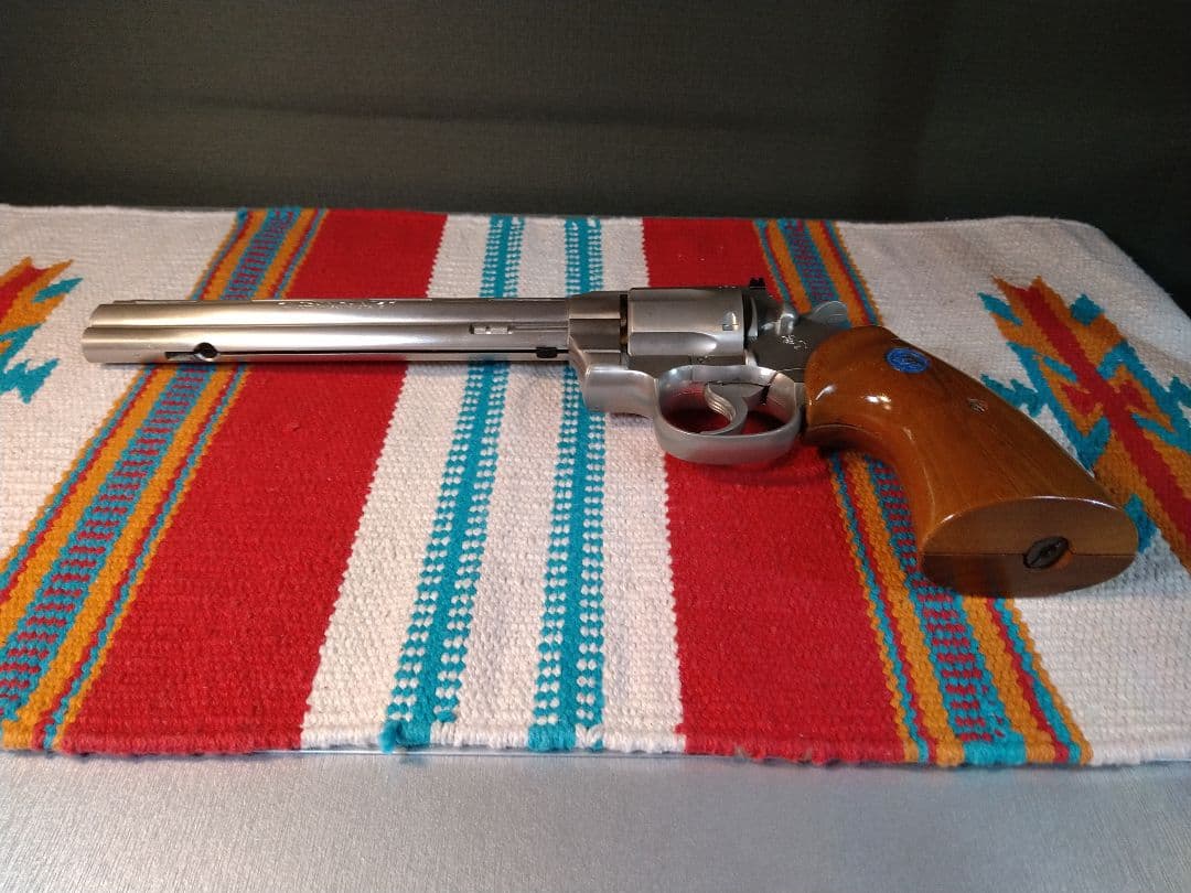 希少な美品！タナカ　コルトパイソン8インチ！銀色・木グリ付のカートレスガスガン！